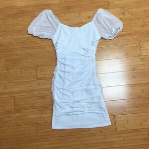 Like New Zesica White Ruched Dress
